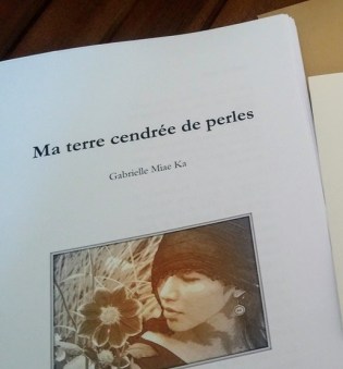 Ma terre cendrée de perles